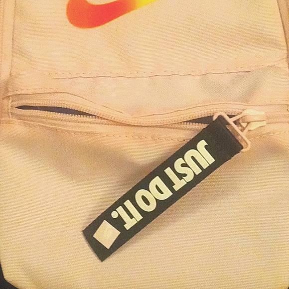 Lunchbox - Picture 8 of 9